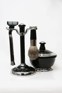 Men's Black and Chrome Shaving Stand